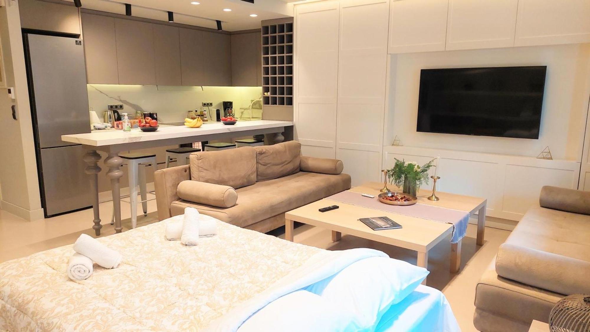Luxurious Apartment In Acropolis Афіни Екстер'єр фото