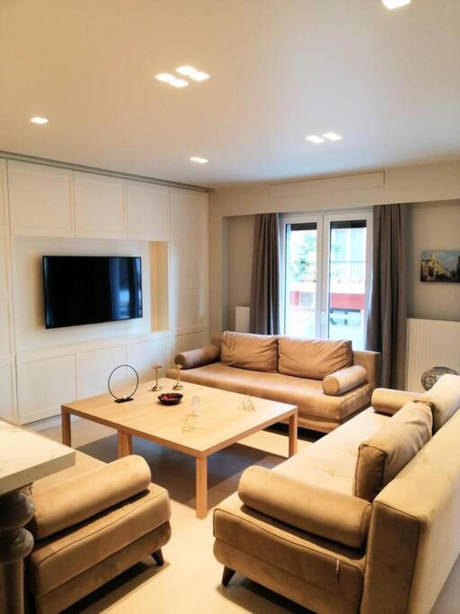 Luxurious Apartment In Acropolis Афіни Екстер'єр фото