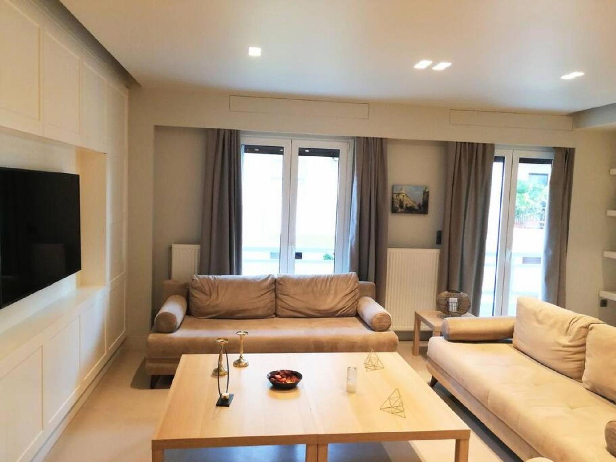 Luxurious Apartment In Acropolis Афіни Екстер'єр фото