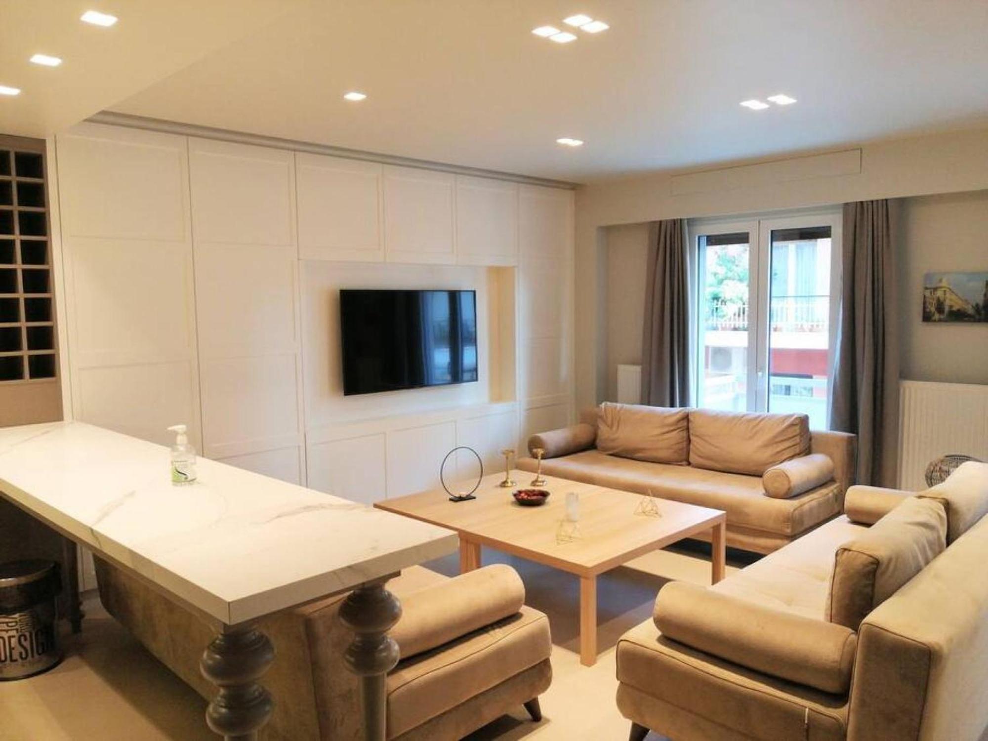 Luxurious Apartment In Acropolis Афіни Екстер'єр фото